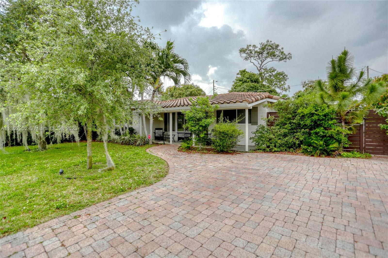 3561 NE 13th Ave, Oakland Park, FL 33334