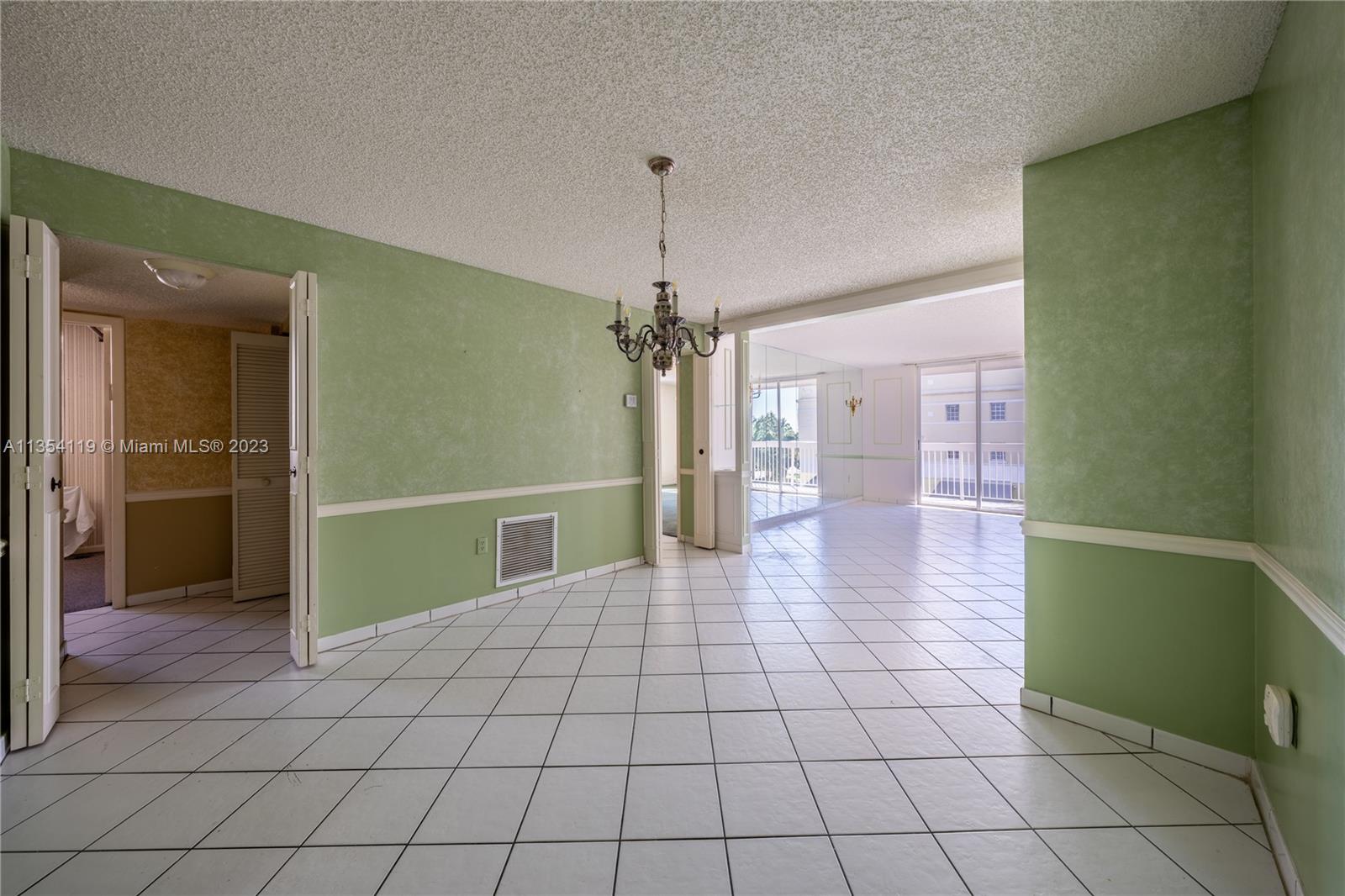 3600 Collins Ave 303, Miami Beach, FL 33140