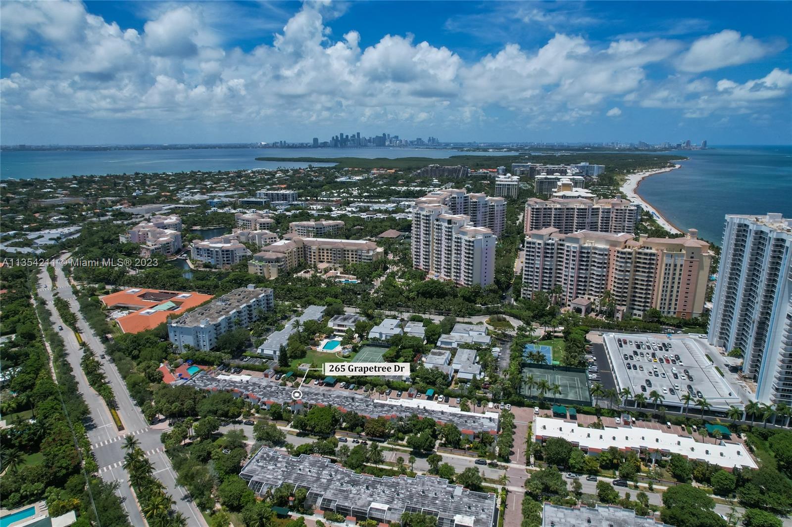 265 Grapetree Dr 111, Key Biscayne, FL 33149