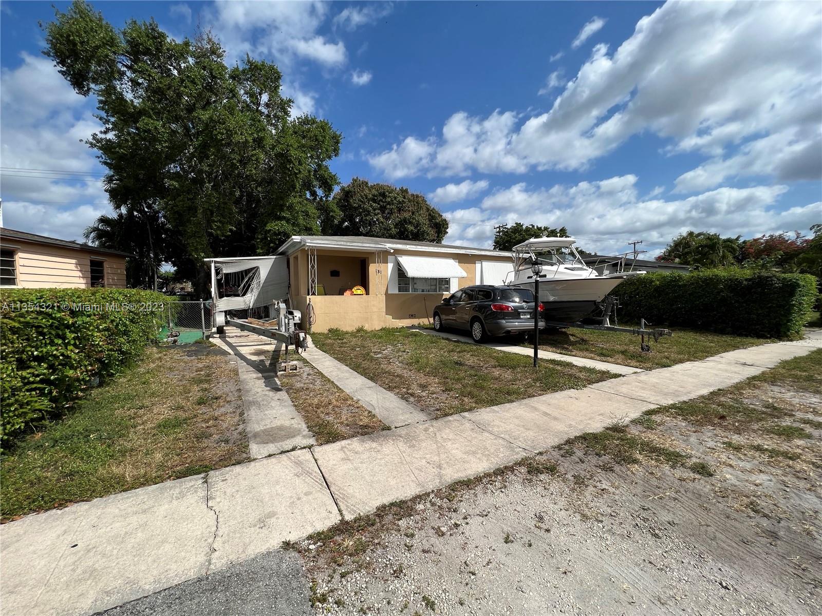 181 W 59th St, Hialeah, FL 33012