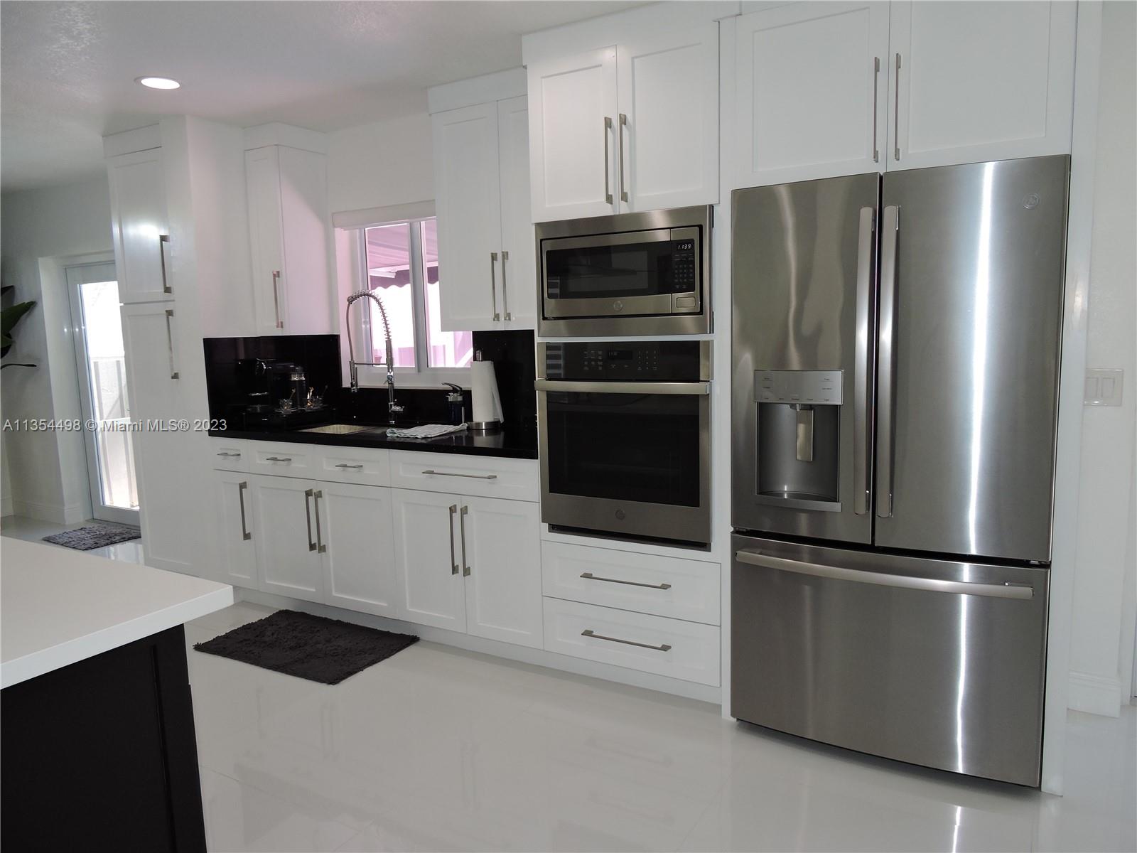 Listing Photo 12