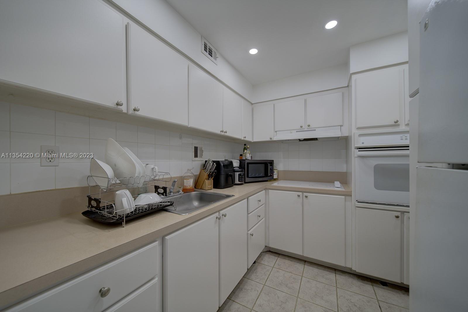Listing Photo 14