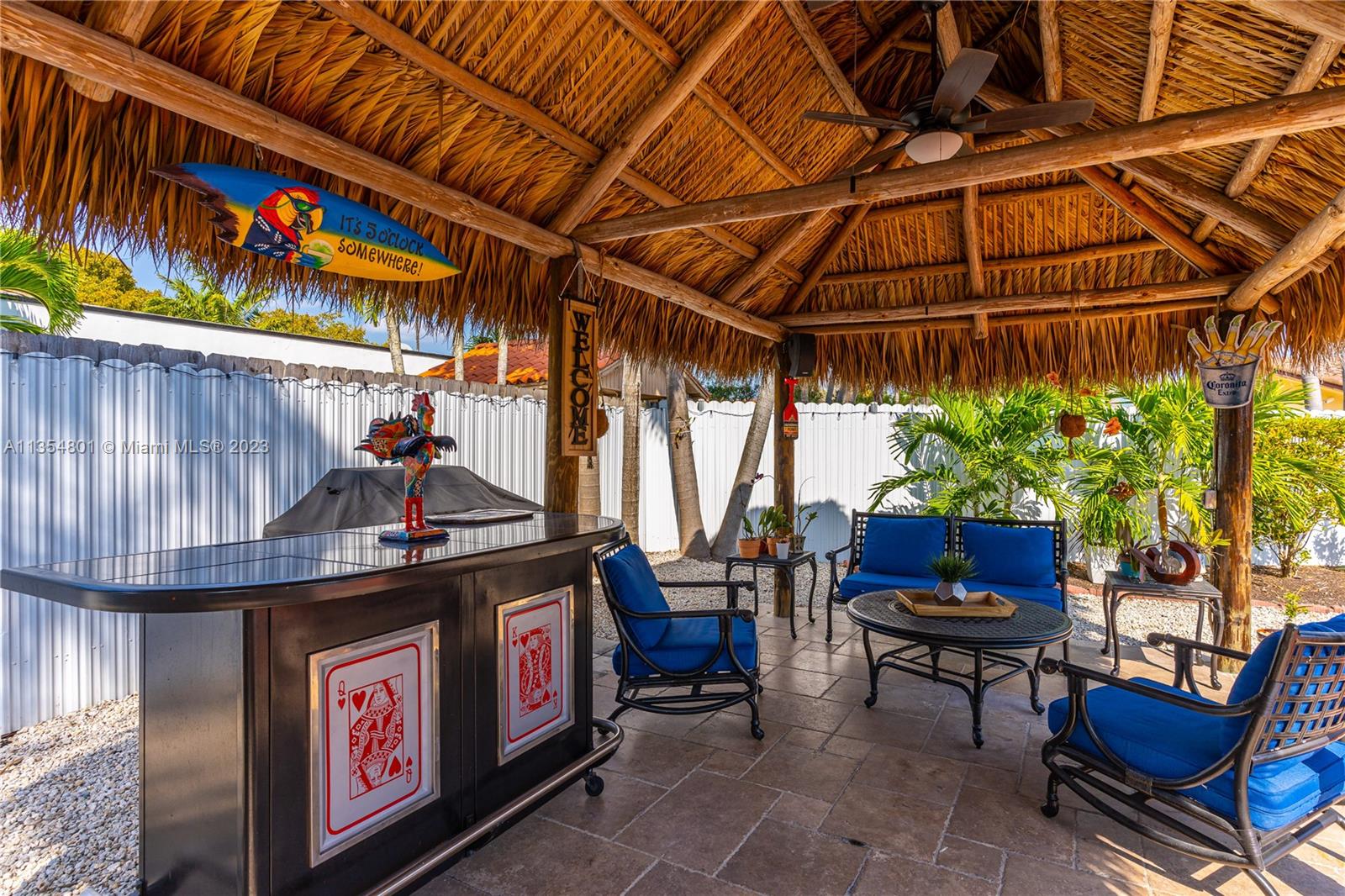 Tiki Hut