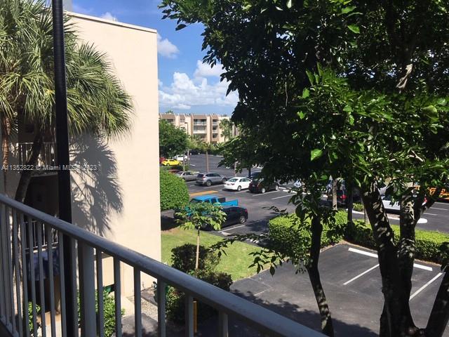 Photo 1 of Kings Creek So Condo Apt D-313 in Miami - MLS A11352822