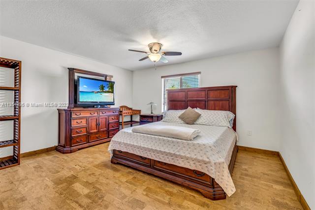 Listing Photo 34