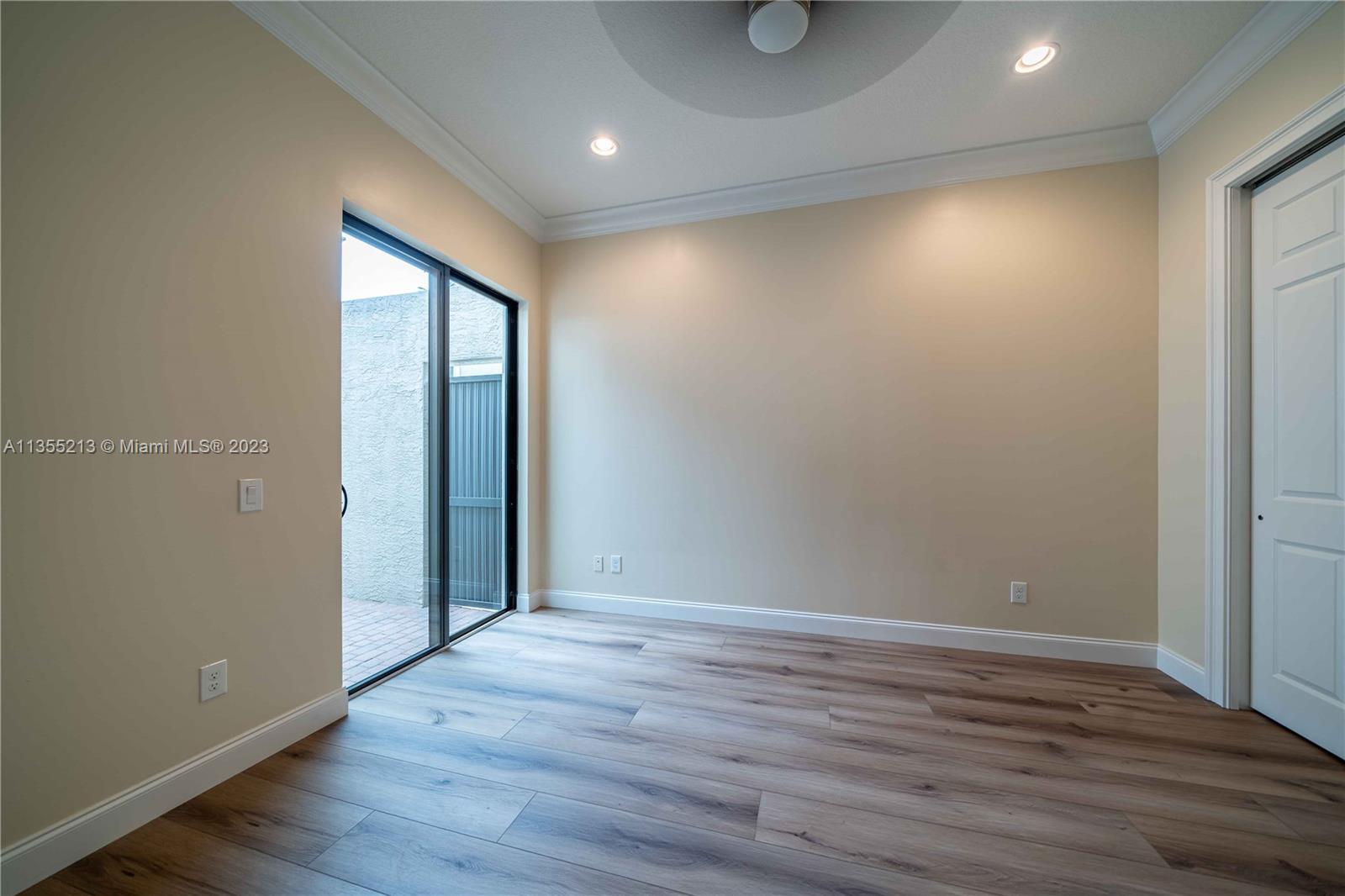 Listing Photo 18