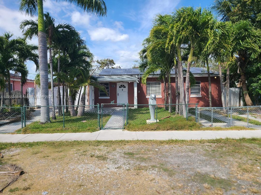7575 SW 28th Ter  For Sale A11355308, FL