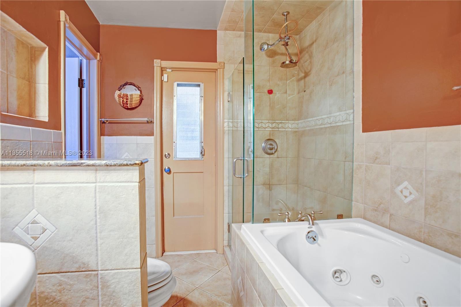 Listing Photo 14