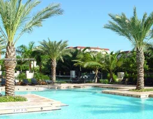 AMAZING PENTHOUSE WITH PARTIAL OCEAN VIEWS!!! FULLY RENOVATED KITCHEN AND APPLIANCES, NEW WASHER AND DRYER. LOCATED IN PRESTIGIOUS PORTO BELLAGIO IN SUNNY ISLES BEACH. VERY CLEAN UNIT, SPACIOUS AND BRIGHT! ENJOY THE EXCELLENT AMENITIES AT THE BUILDING. POOL, BILLIARDS, GYM, BUSINESS CENTER, EXCELLENT LOCATION, CLOSE TO EVERYTHING. GREAT UNIT WITHIN WALKING DISTANCE TO THE BEACHES. PLEASE CALL LISTIG AGENT FOR SHOWINGS.
