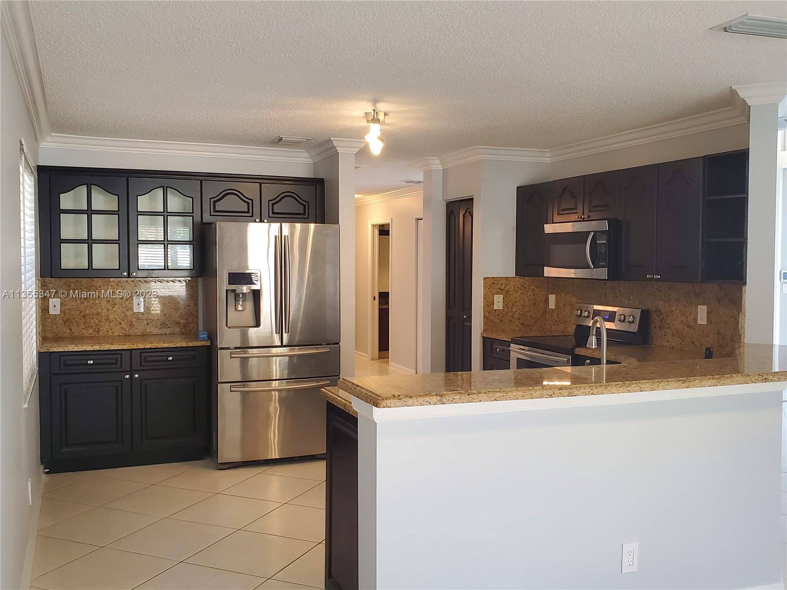 Listing Photo 11