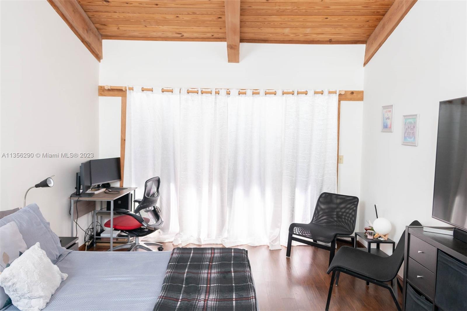 Listing Photo 24
