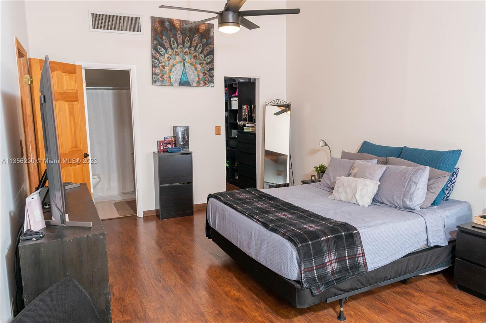 Listing Photo 25