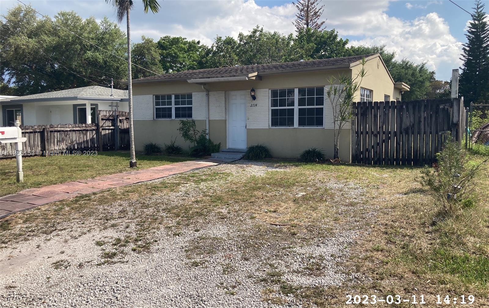2714  Grant St  For Sale A11355153, FL