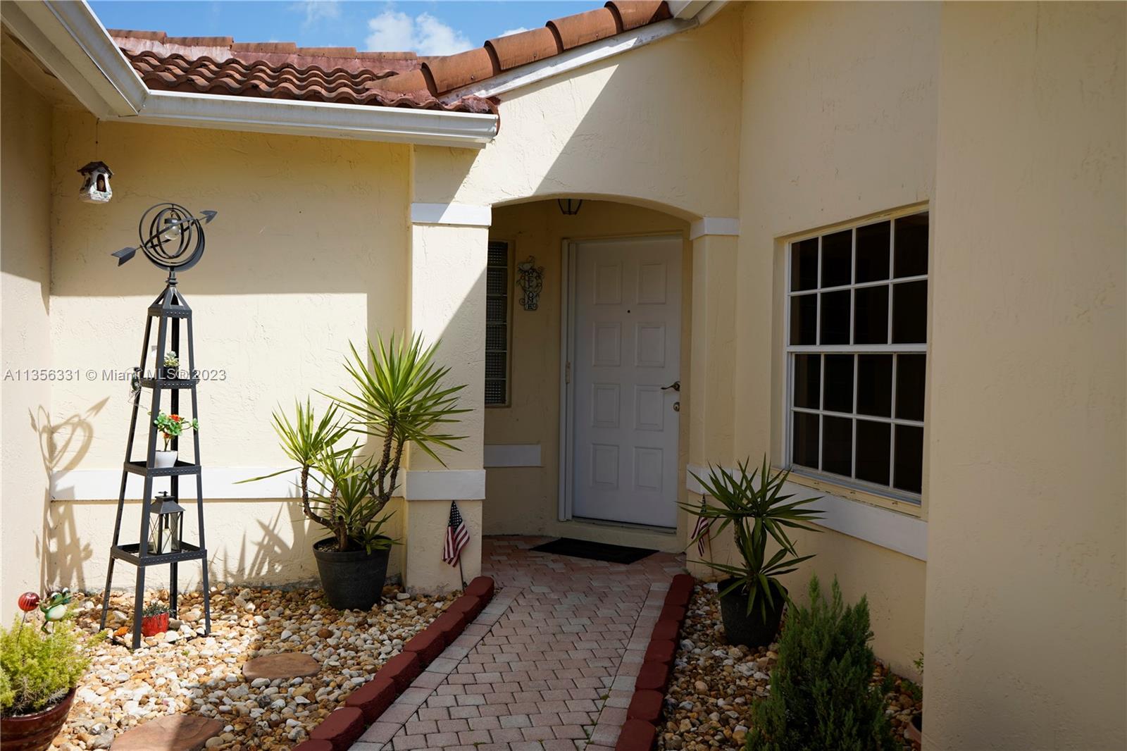 Listing Photo 4