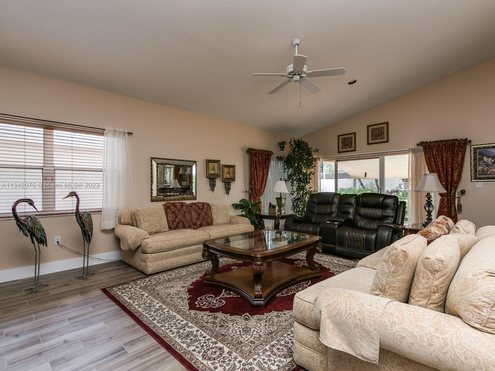 Listing Photo 17