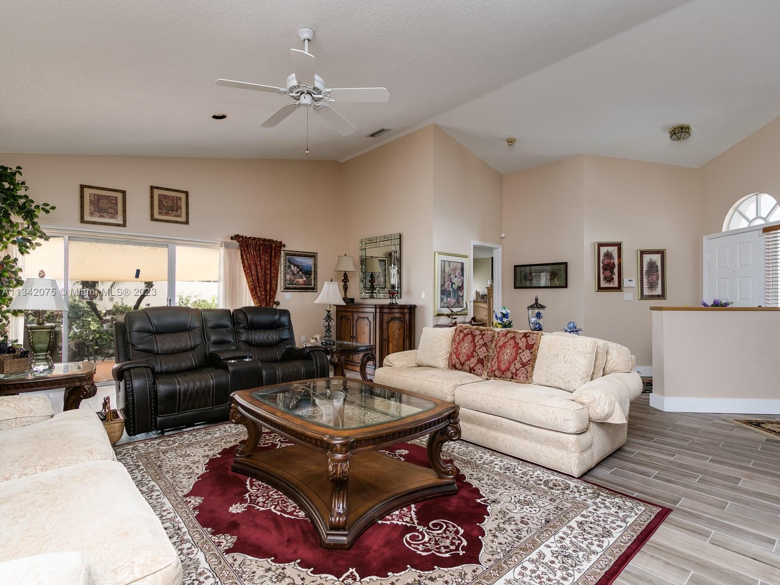 Listing Photo 18