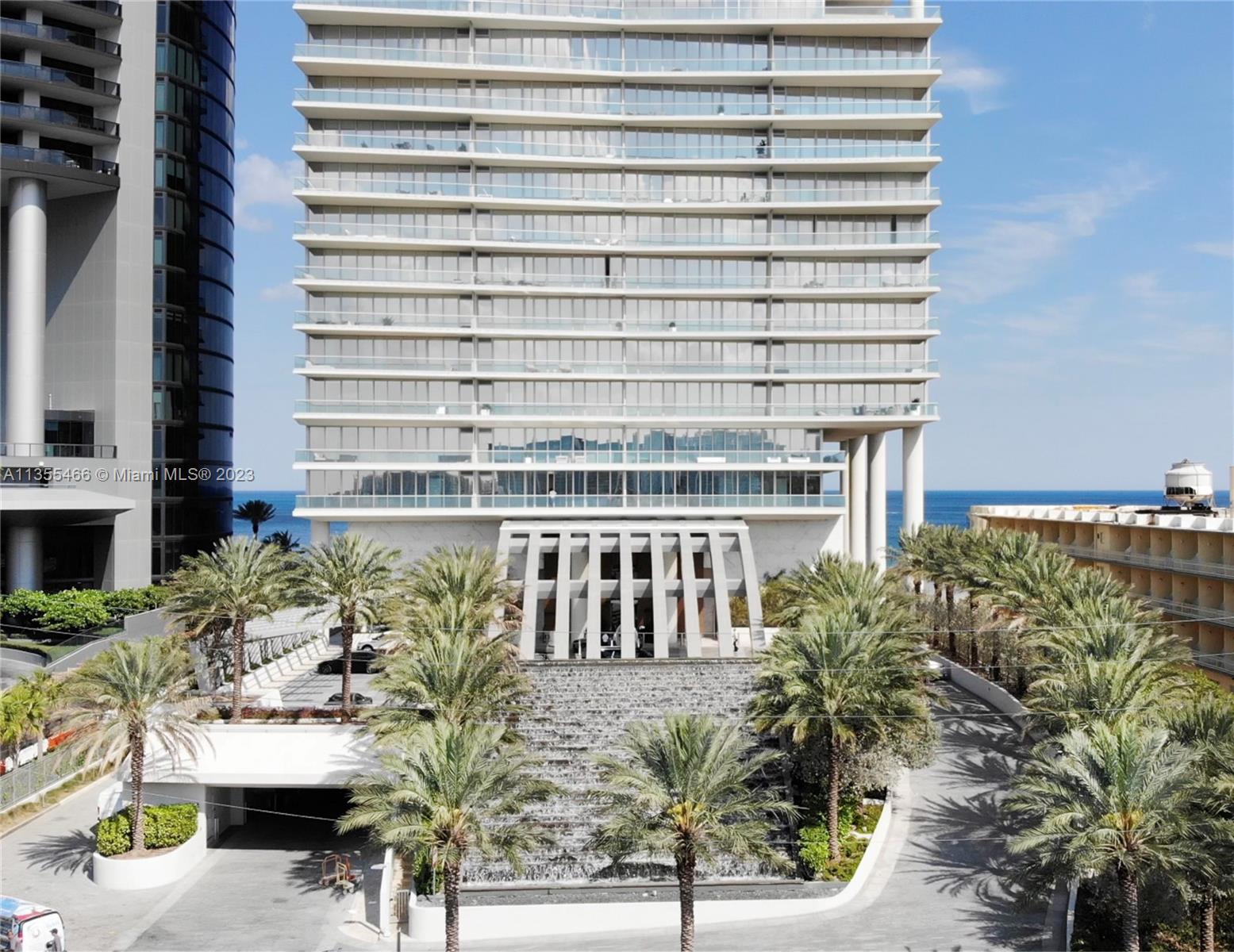 Porte cochere with water features