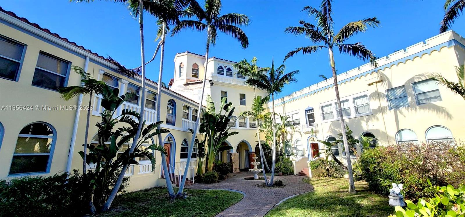 421  Grand Concourse #18 For Sale A11356424, FL
