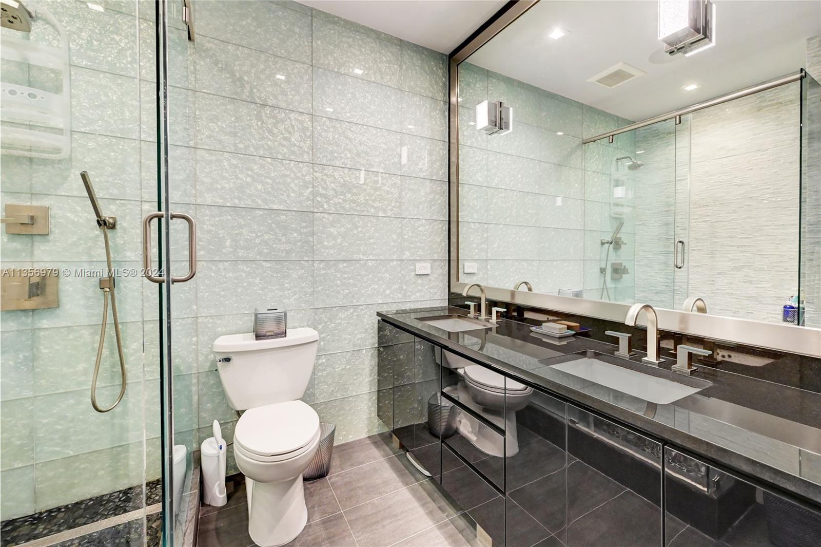 Master Ensuite