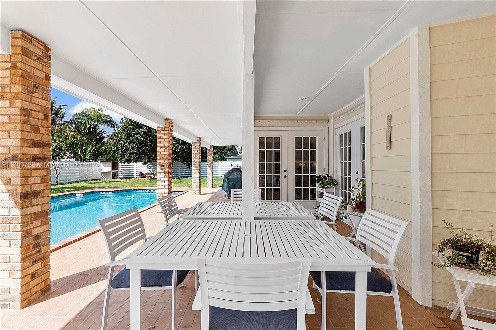 Listing Photo 11