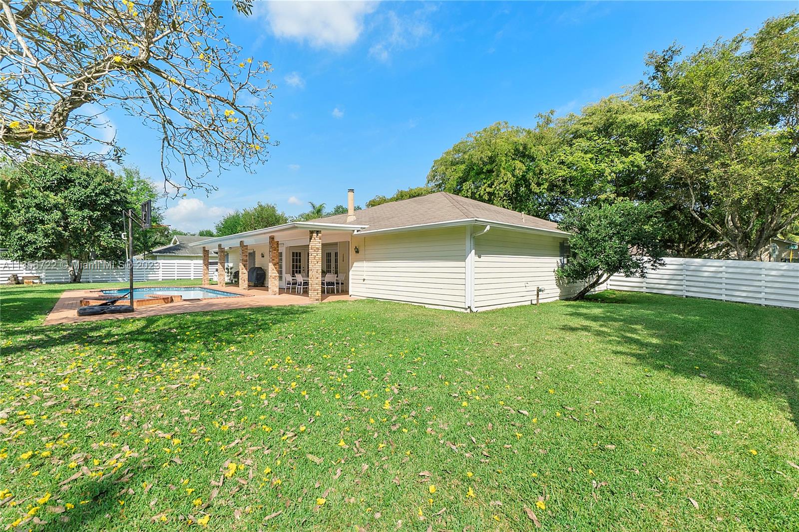 Listing Photo 22