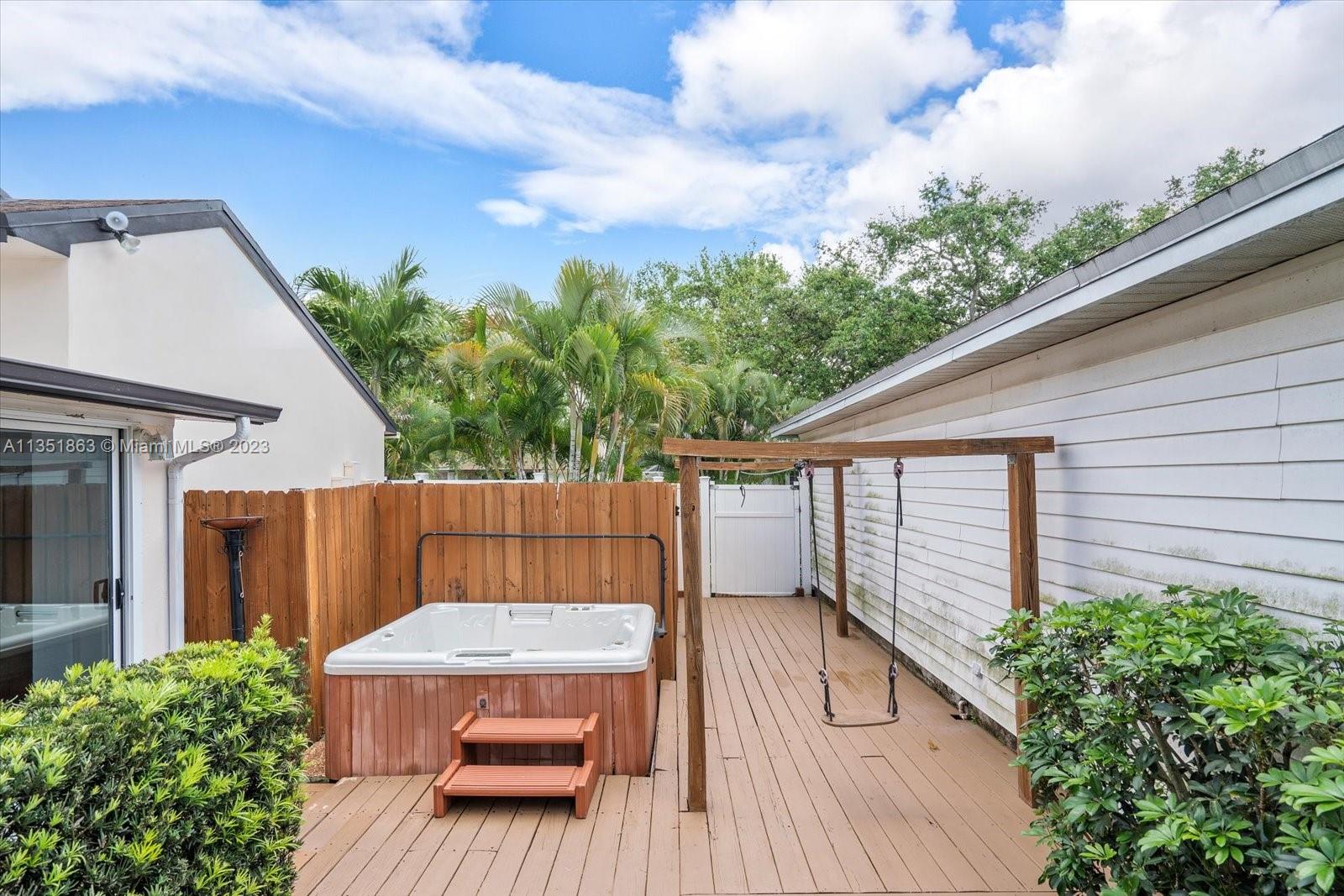 Listing Photo 17