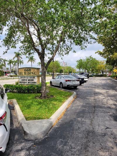 660 N STATE RD 7, Plantation, FL 33311