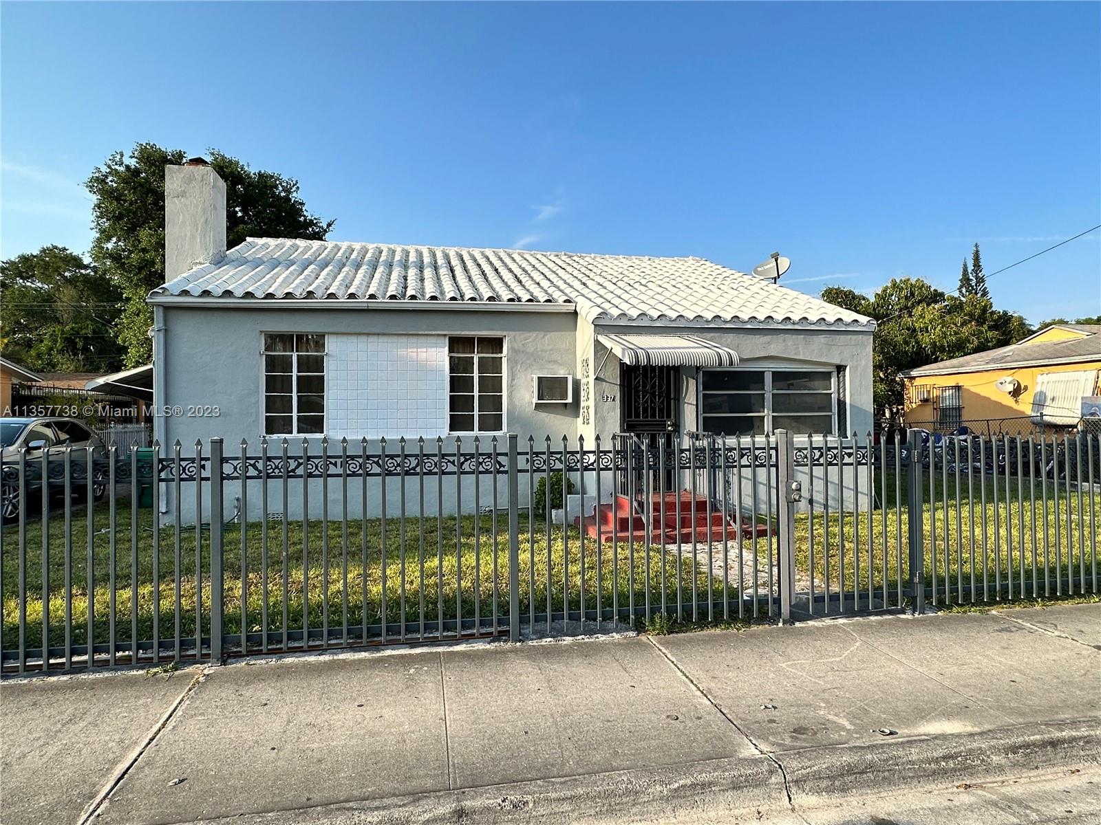 Single Family 2/1