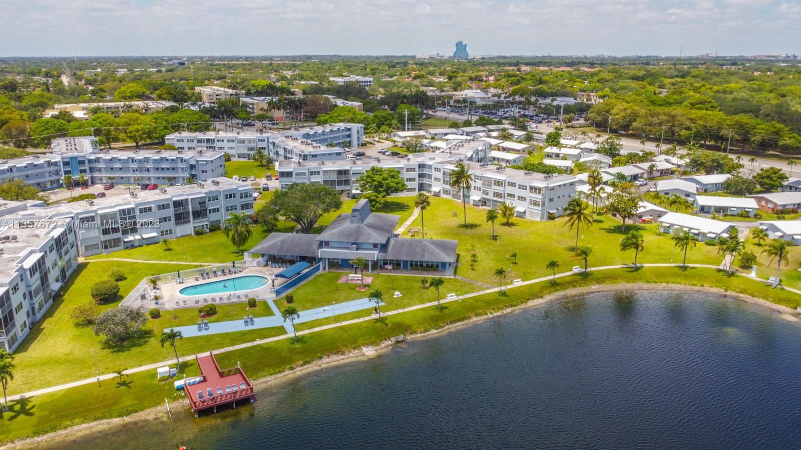 3164  Byron Cir #123 For Sale A11357672, FL