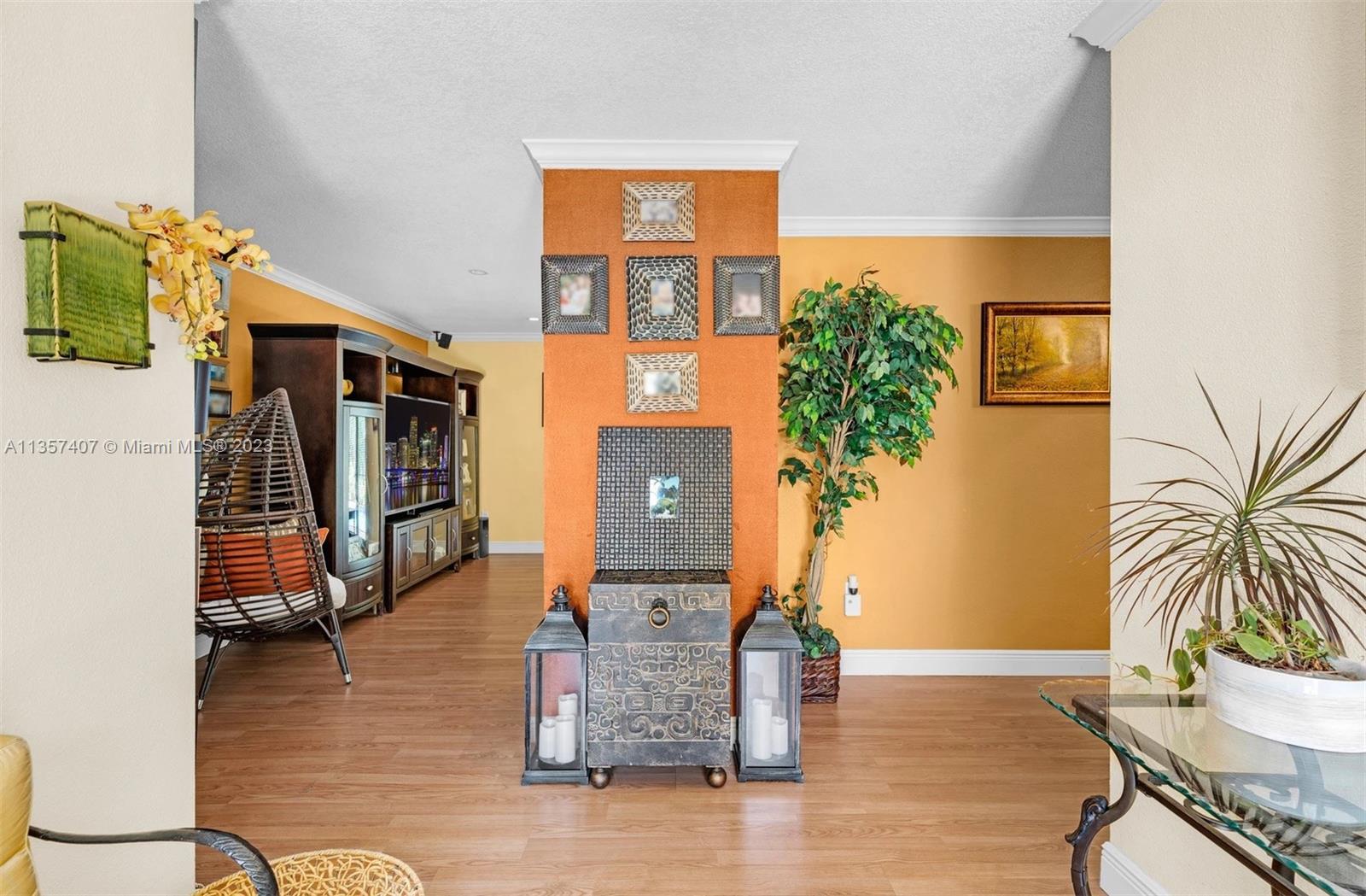 Listing Photo 8