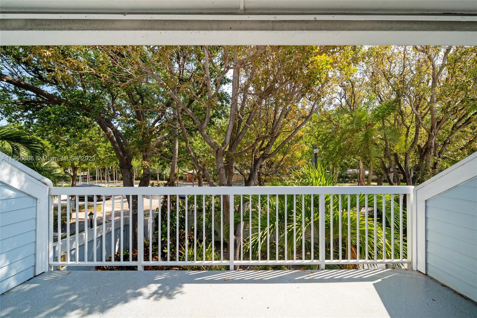 798 Crandon Blvd 56-B, Key Biscayne, FL 33149