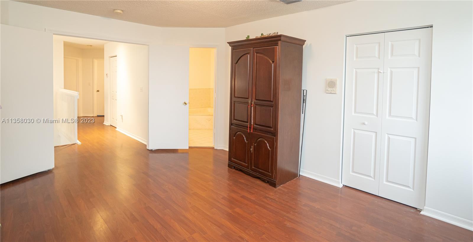 Listing Photo 23