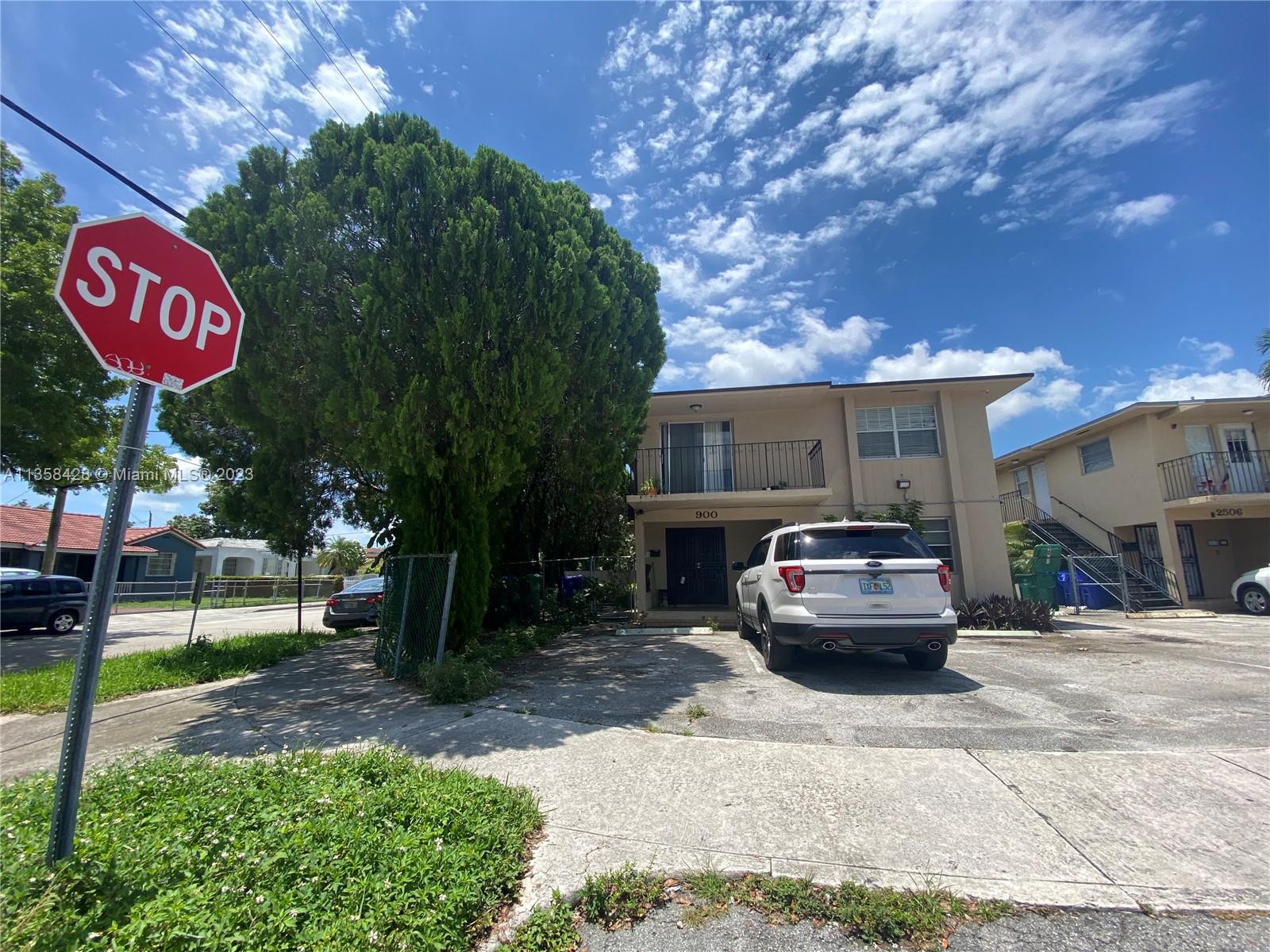 900 SW 25th Ave 2, Miami, FL 33135
