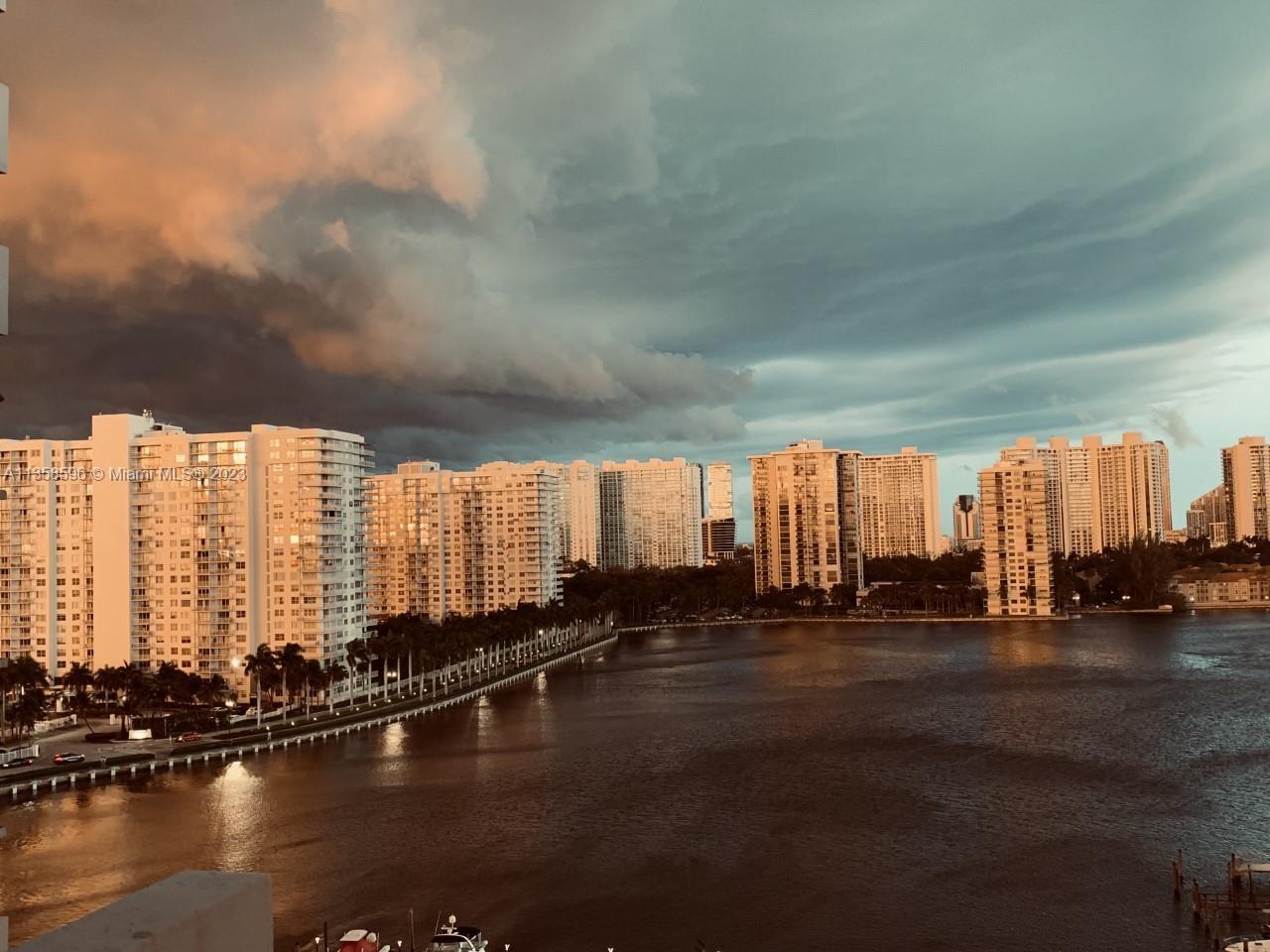 Photo A11358596