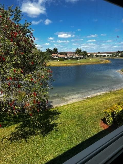 Beautifully remodeled 2 bed/2 bath lakefront condo in Keyes Gate @Centergate. Split bedroom, all bedrooms on 2nd level. Full size washer & dryer in unit. Master has walk in closet & opens p to the screened balcony overlooking the gorgeous peaceful lake. Accordian shutters. Rental price includes association fee which covers Uverse cable & internet, water, sewer, & extermination for tenant, plus access to North Gate clubhouse & resort style pool. Keysgate has 24/7 manned guard gate & private roaming security. Sorry NO PETS & no big trucks or boats.