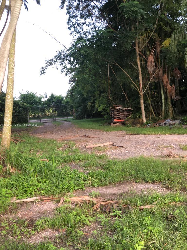 Listing Photo 8