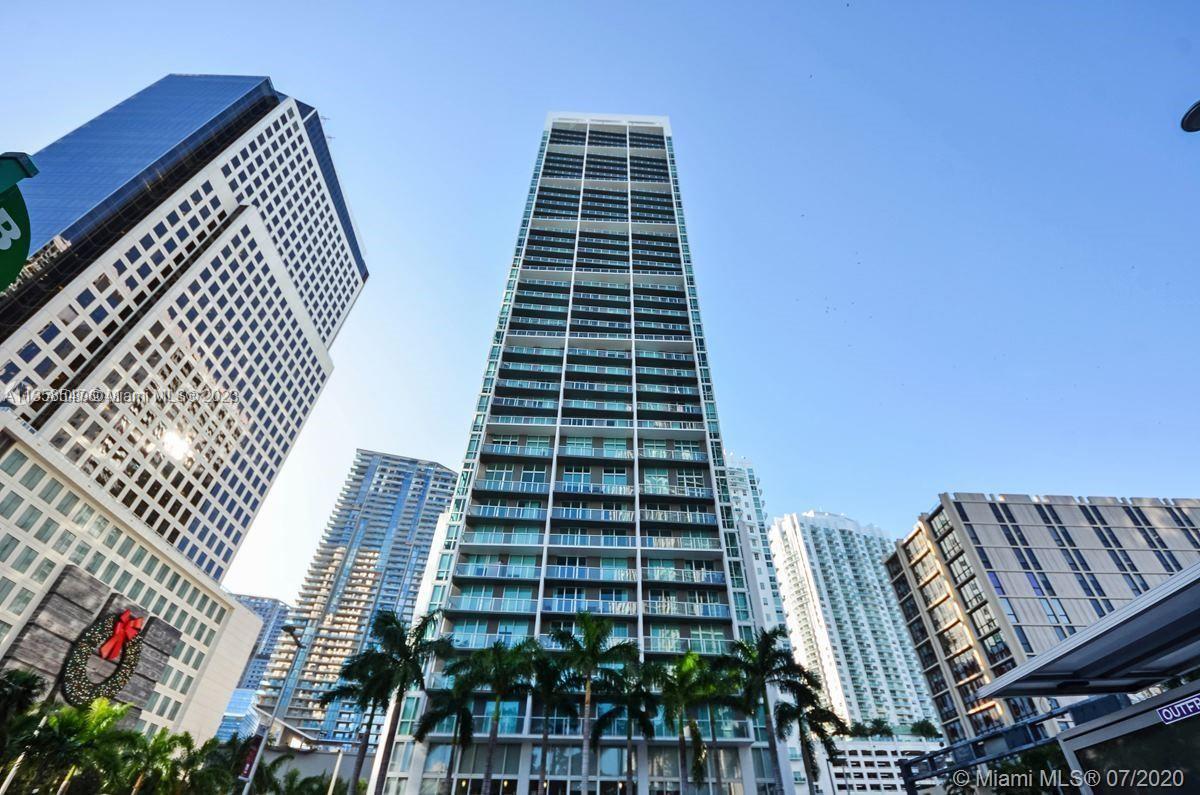 GORGEOUS 1 BEDROOM AT 500 BRICKELL (EAST TOWER)! STUNNING WATER/BAY, CITY SKYLINE, BRICKELL CITY CENTER VIEWS! EXCELLENT LOCATION ON SOUGHT AFTER BRICKELL AVENUE. 31ST FLOOR UNIT. FRESHLY PAINTED. WOOD FLOORS. HUGE BALCONY. EURO STYLE KITCHEN. QUARTZ C-TOPS. S/S APPLIANCES. WASHER/DRYER INSIDE UNIT. SPACIOUS LIVING/DINING ROOM OFFERS PLENTY OF NATURAL SUNLIGHT. MASTER BEDROOM FEATURES A LARGE WALK-IN CLOSET. MODERN BATHROOM FEATURES BOTH TUB + GLASS SHOWER. LUXURY BUILDING FEATURES AN INVITING LOBBY, 24-HR ATTENDED FRONT DESK, 2 POOLS (INCLUDING ROOFTOP), THEATER, PARTY/CLUB ROOM, GYM, SAUNA, VALET PARKING & MUCH MORE. UNIT COMES WITH 1 PARKING SPACE. HANDFUL OF RESTAURANTS, CAFES DOWNSTAIRS. ACROSS FROM BRICKELL CITY CENTER, STEPS TO MARY BRICKELL VILLAGE, MIAMI RIVER & DOWNTOWN MIAMI