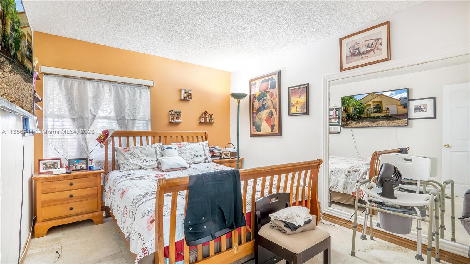 Listing Photo 9