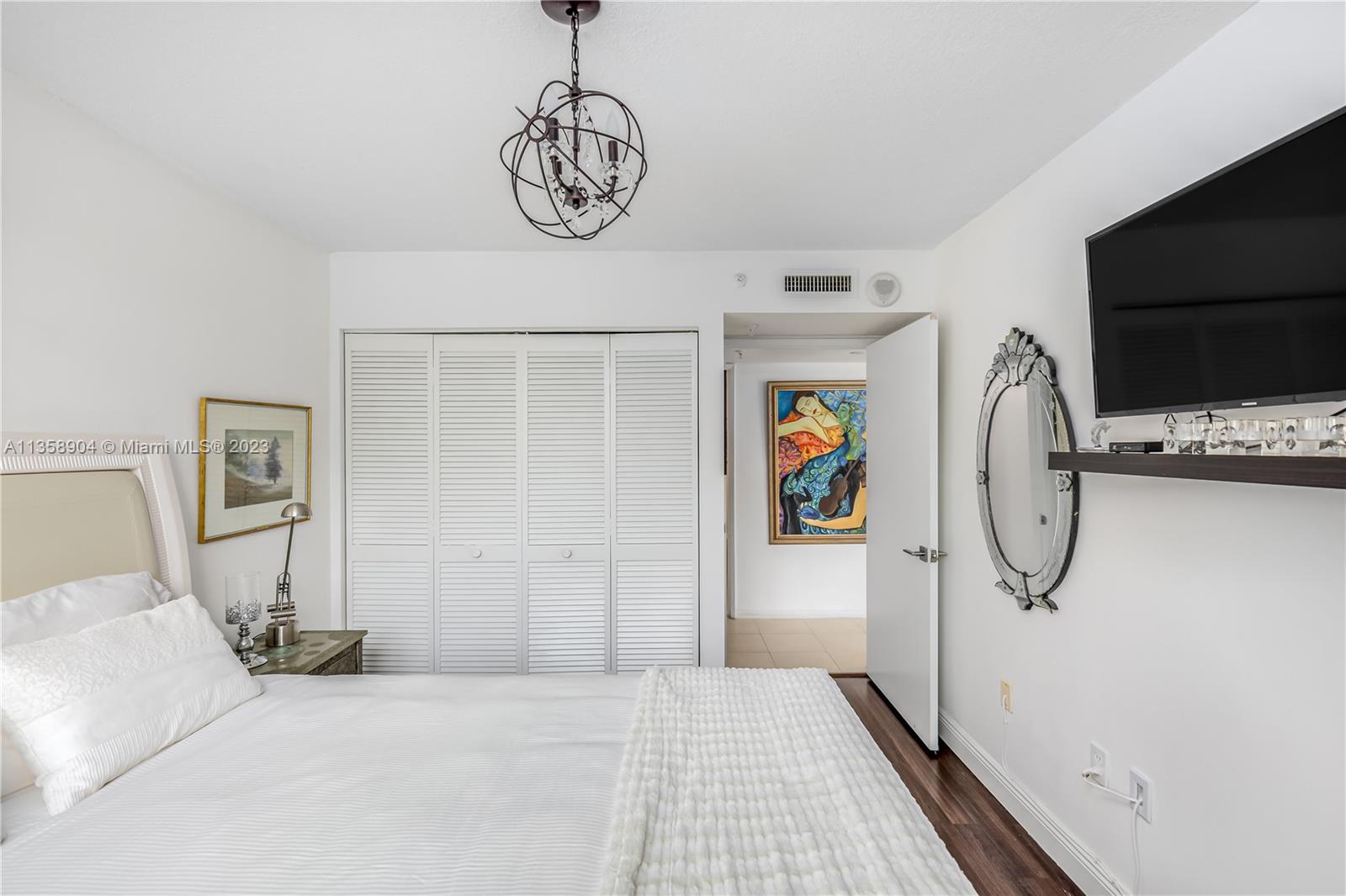 Listing Photo 17
