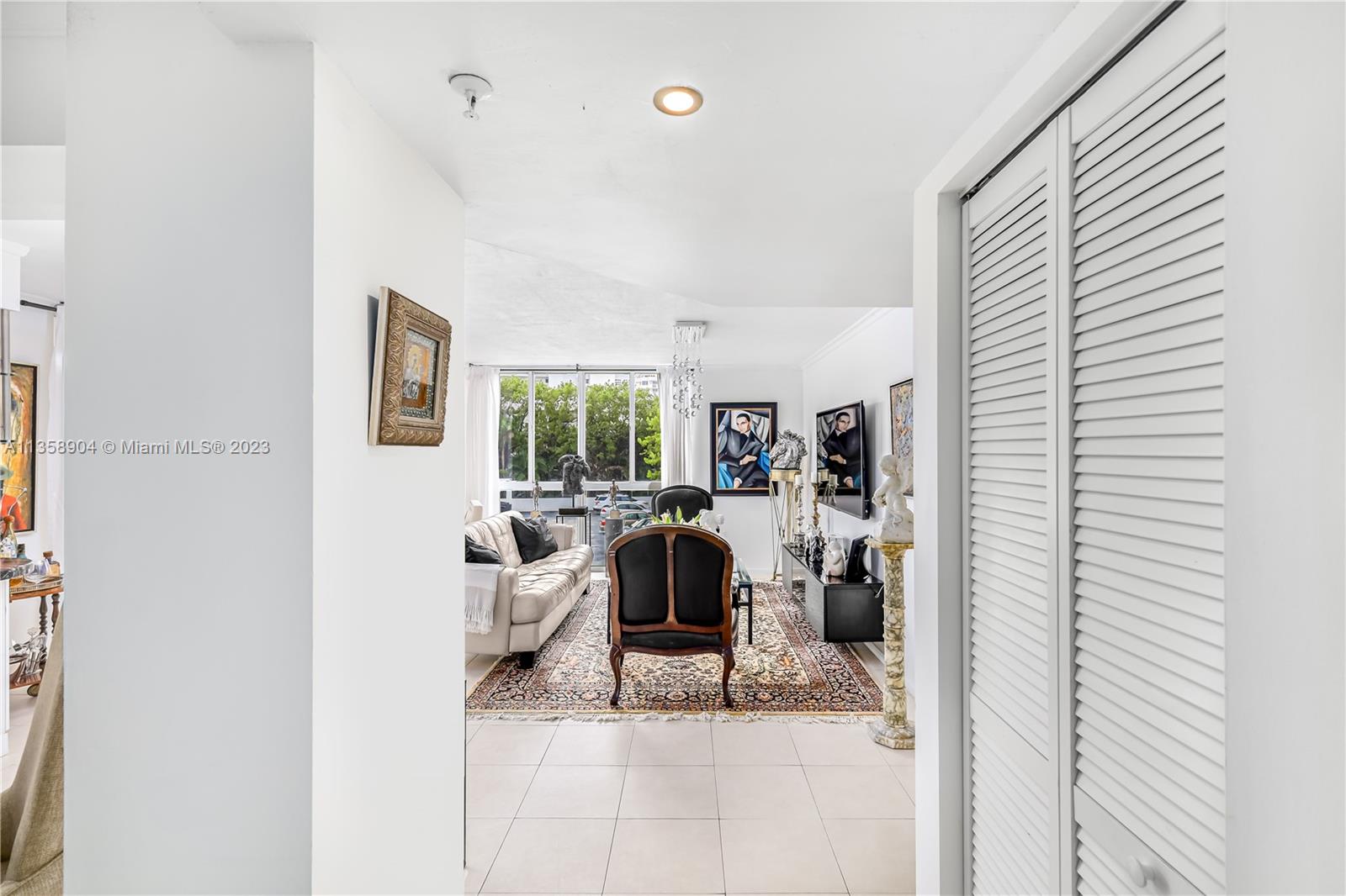 Listing Photo 8