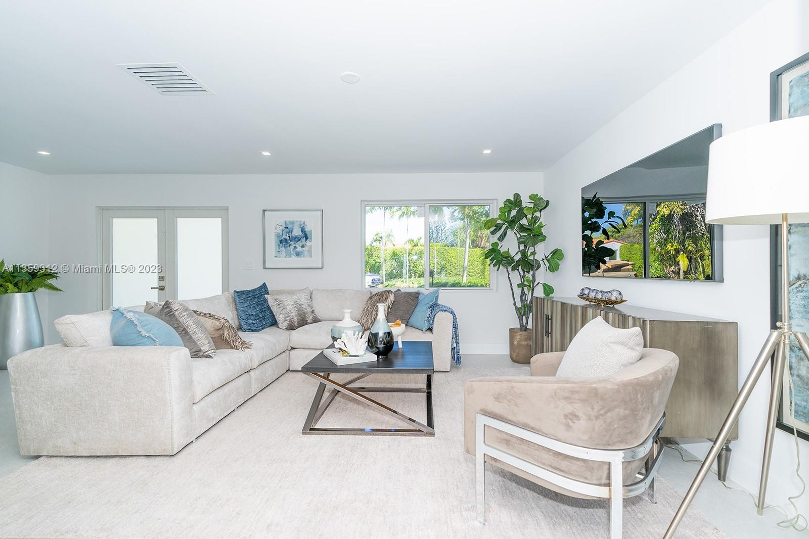 8200 NE 7th AVE  For Sale A11359312, FL