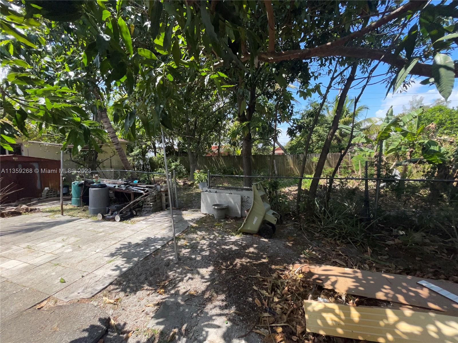 7714 NW 5th Ave