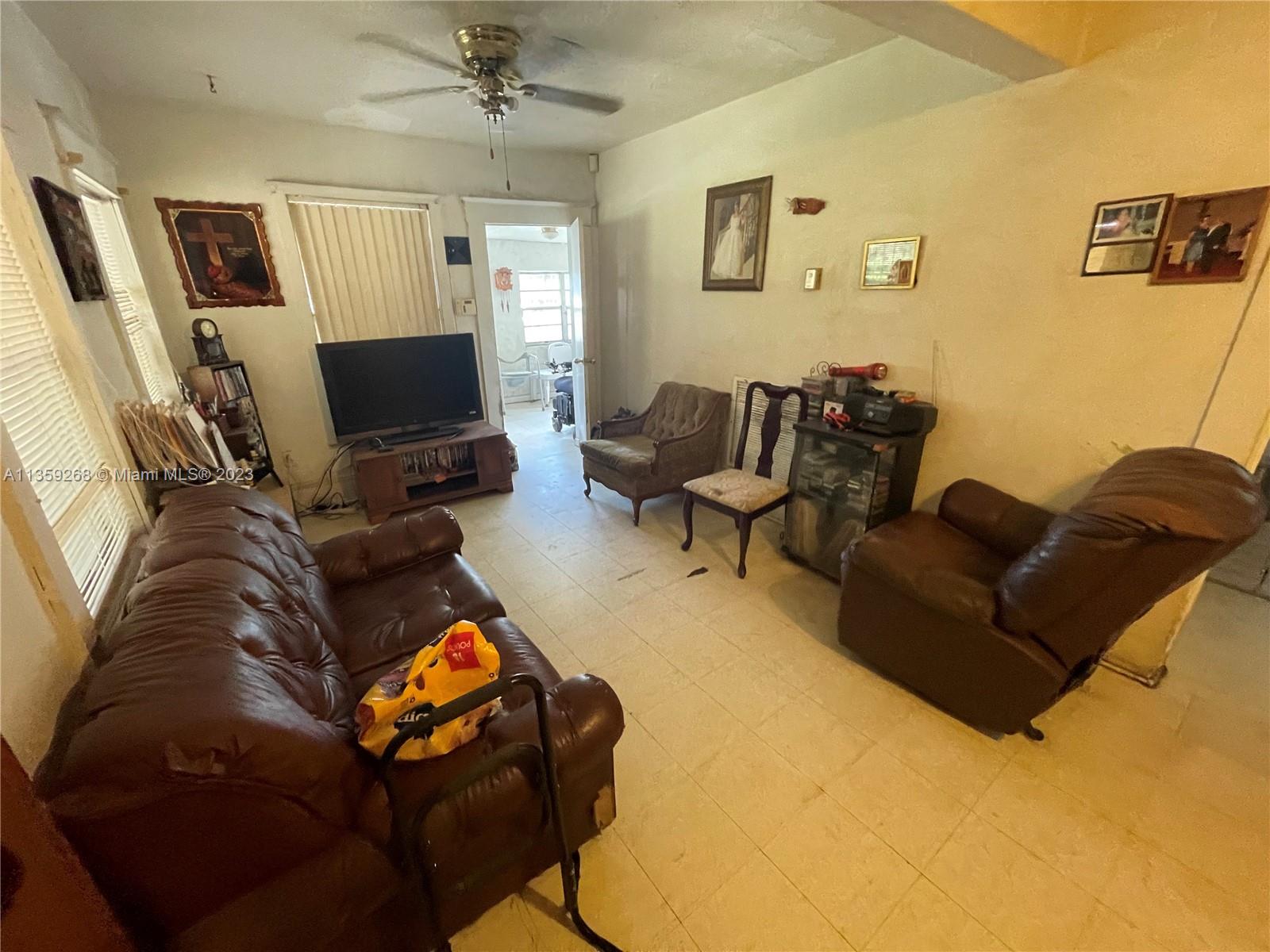 7714 NW 5th Ave