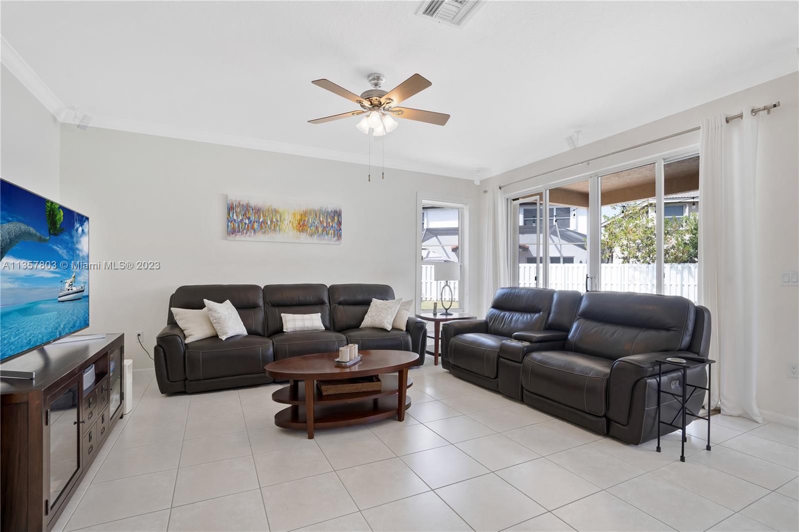 Listing Photo 11