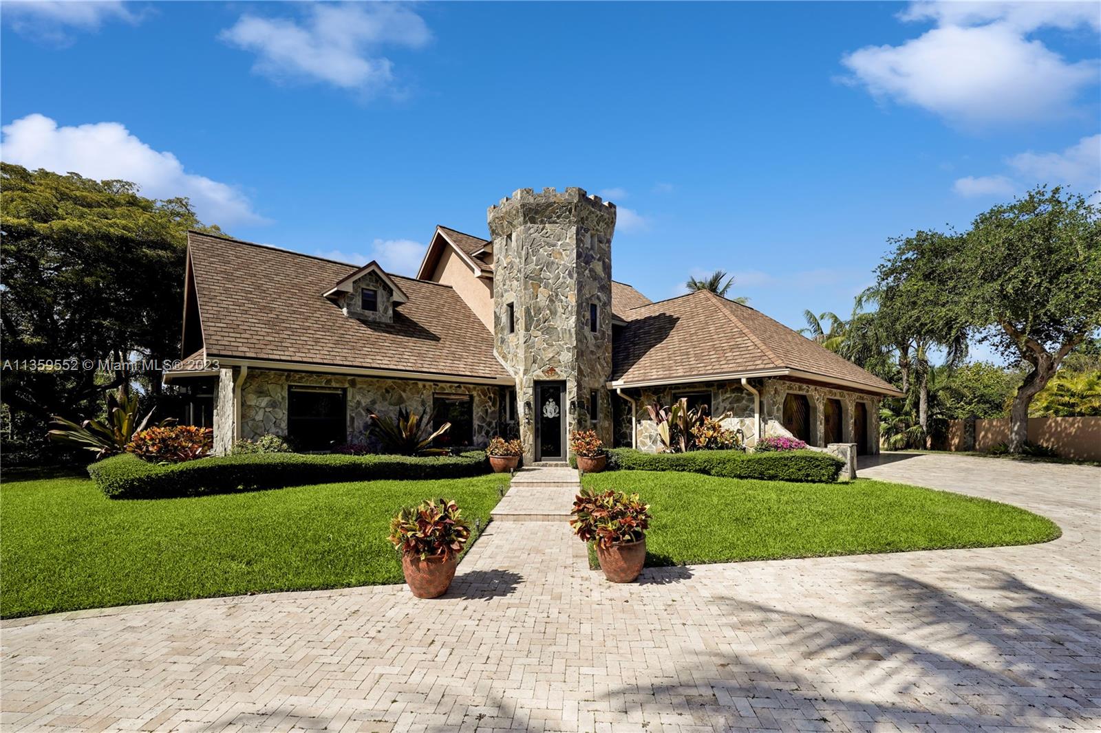 8445 SW 182nd Ter  For Sale A11359552, FL