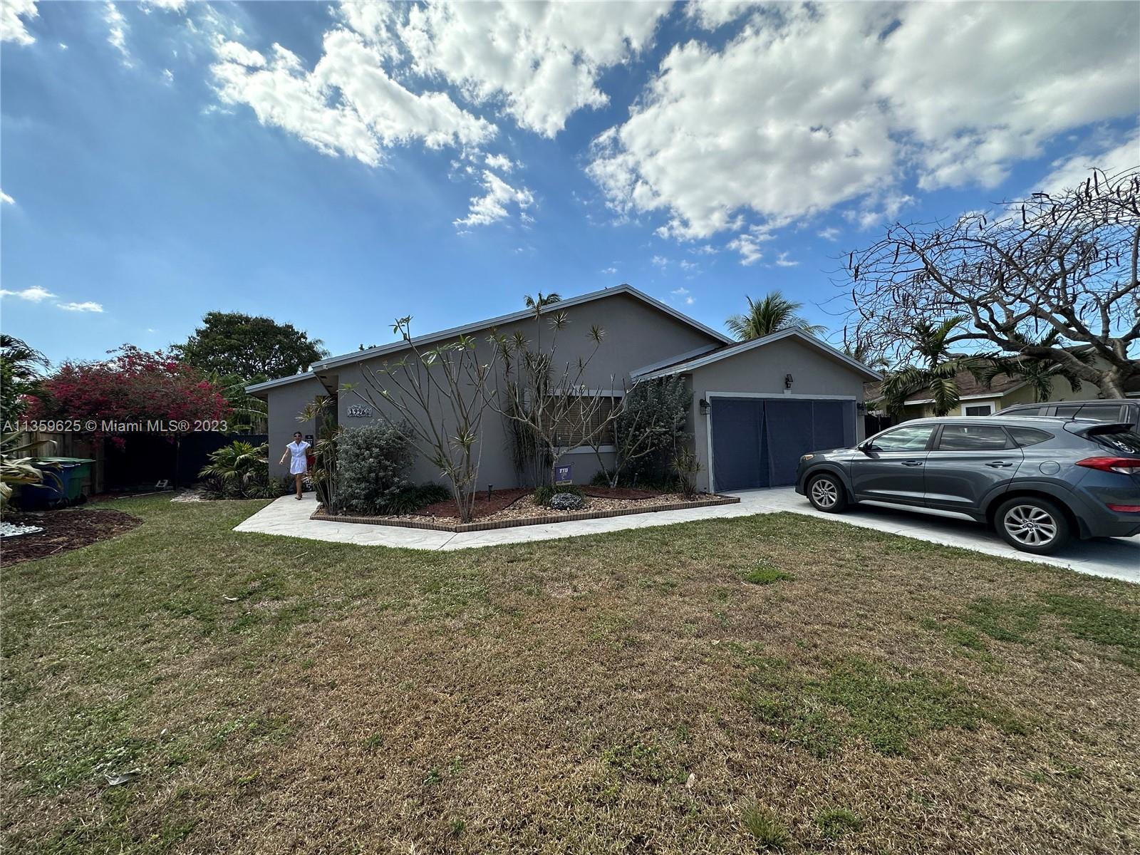 19960 NW 62nd Ave, Hialeah, FL 33015