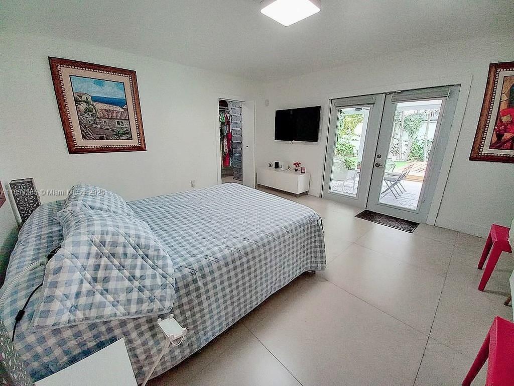 Listing Photo 12