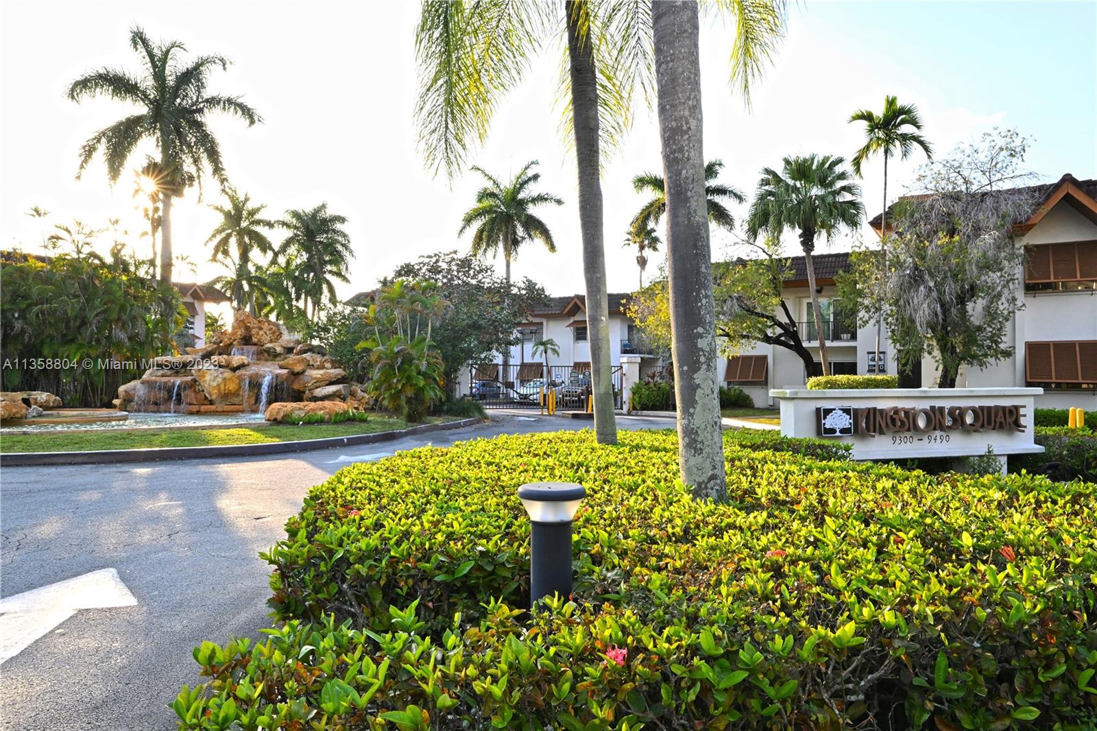 9352 SW 77th Ave #H8 For Sale A11358804, FL