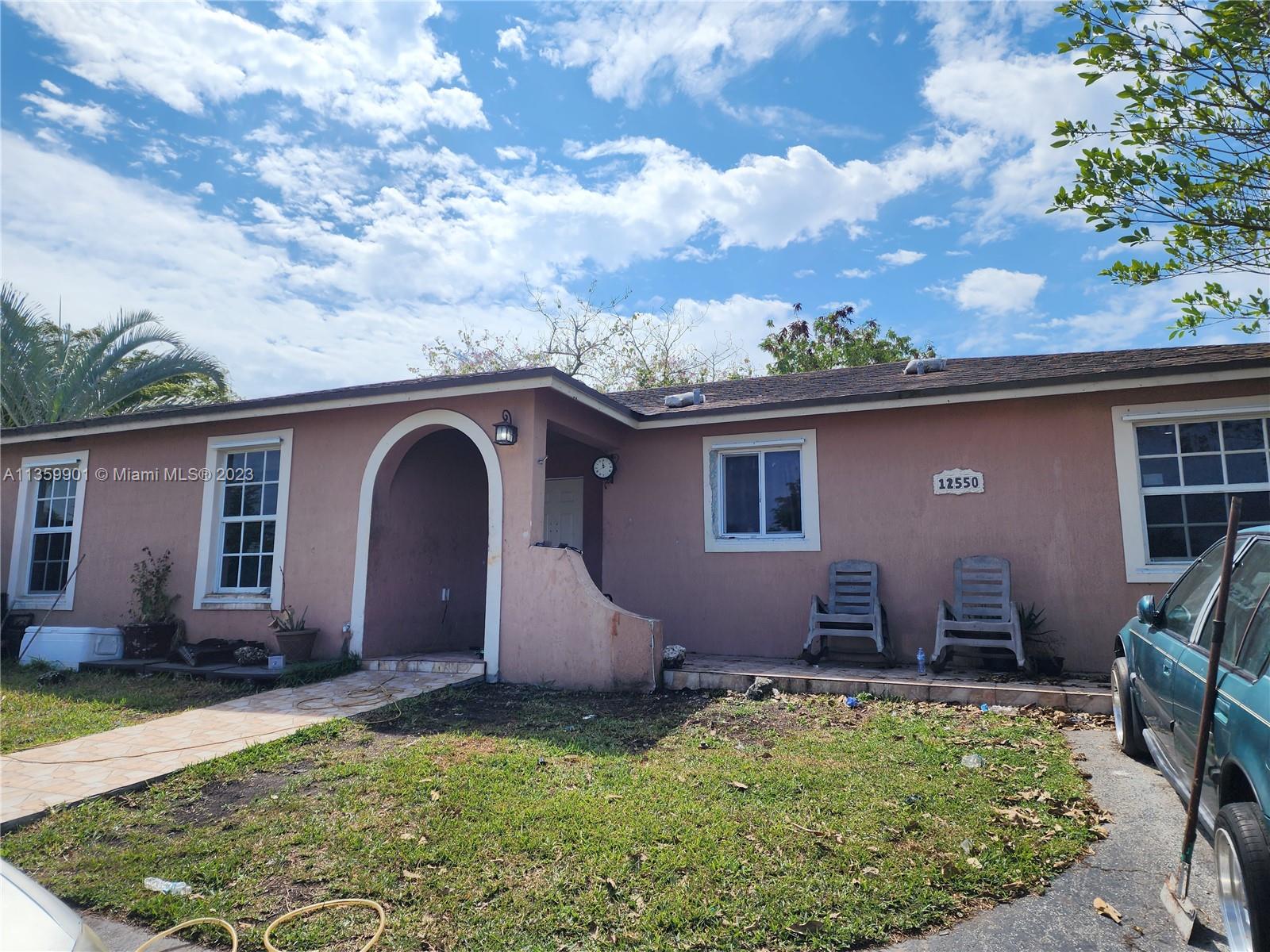 Huge potential home 4 beds, 2 baths with a closed den that could be a fourth bedroom in an excellent area.  Tile all throughout the house. Roof and AC is from 2016. No HOA. Very close to Turnpike.