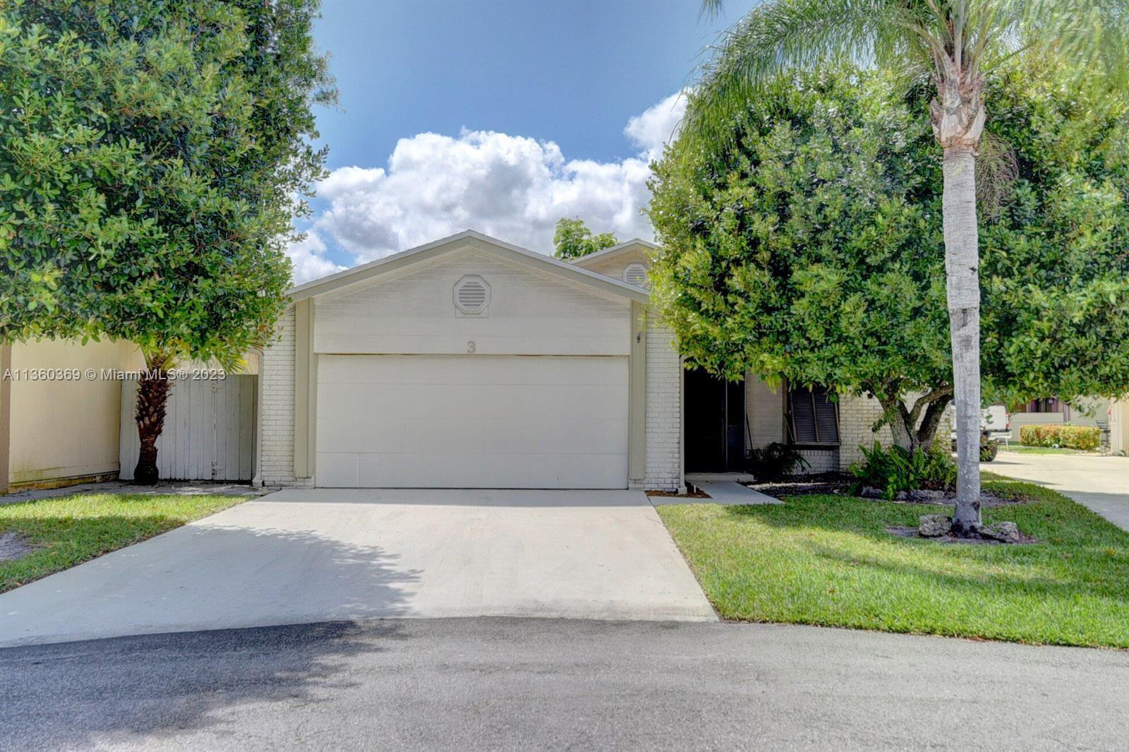 3 Hammond Pl